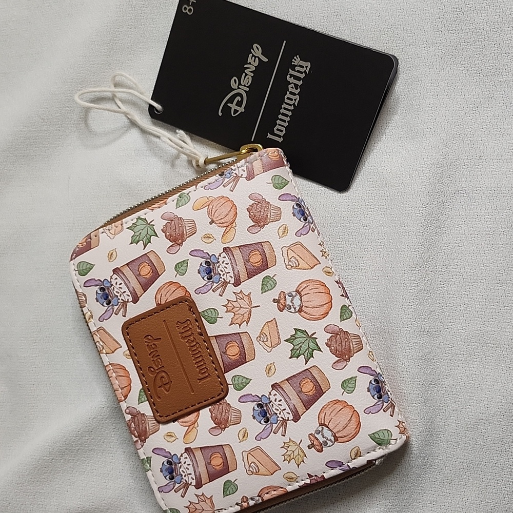 Disney 2024  Snowglobe Ears, Loungefly Stitch Wallet &  Jewel Keychain Key - Picture 10 of 17